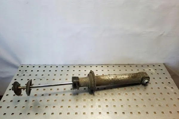 Ammortizzatore Posteriore Sinistro BMW 5 TOURING (E61) OEM 33526766605 image 3