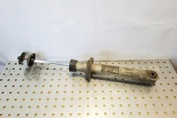 Ammortizzatore Posteriore Sinistro BMW 5 TOURING (E61) OEM 33526766605 image 4