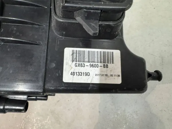 Range Rover Velar L560 2.0 Diesel Alloggiamento Filtro Aria GX639600BBFPD3 image 3