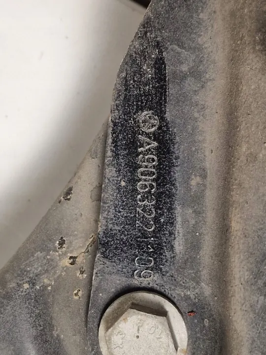 Etupyörän Oikea Nivel OEM A9063321109 Mercedes Sprinter image 8