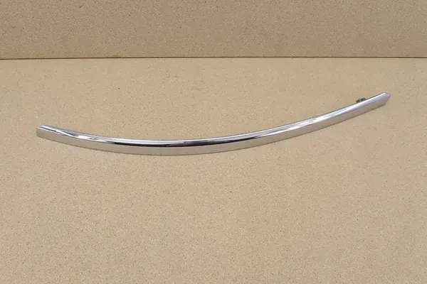 Vasen etupuskuri Audi A6 OE image 2