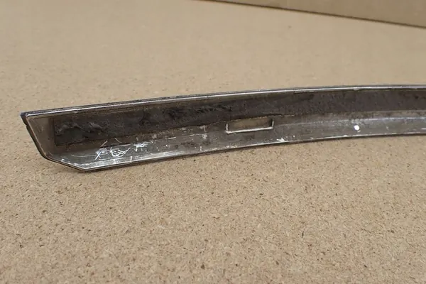 Vasen etupuskuri Audi A6 OE image 7