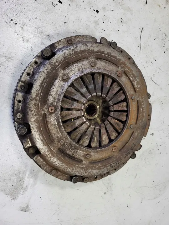 Volante Kia CEED PROCEED II image 9