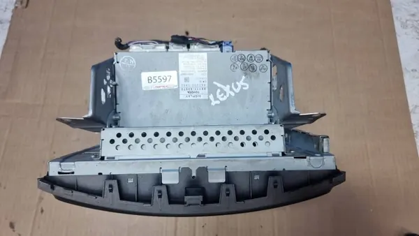 Lexus IS 220/250 CD-radio OEM 8611153070 image 3