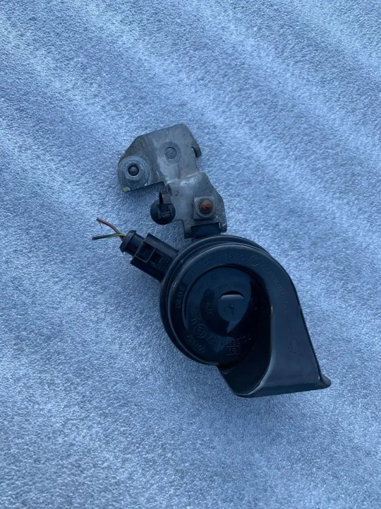 Soporte de Bocina VW Caddy OEM 2K5951181 image 2