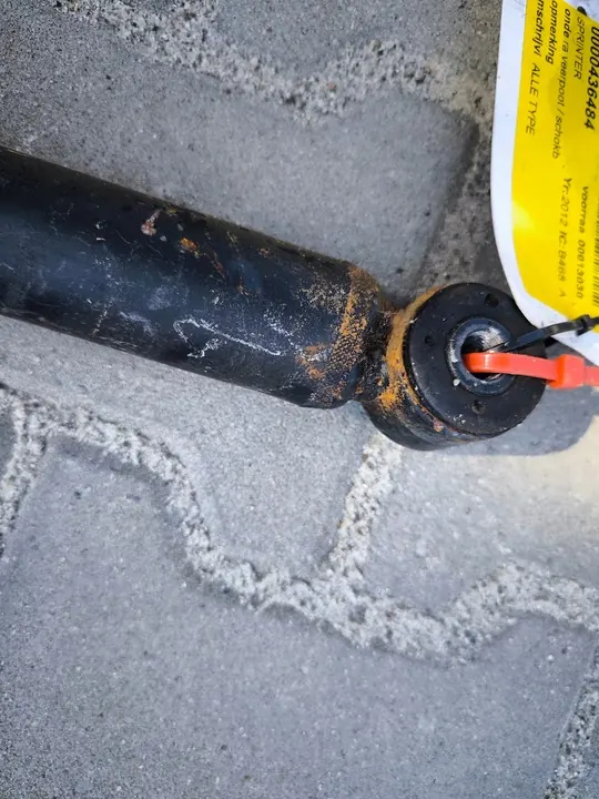 Bakre stötdämpare Mercedes Sprinter W906 A906 320 0731 image 3