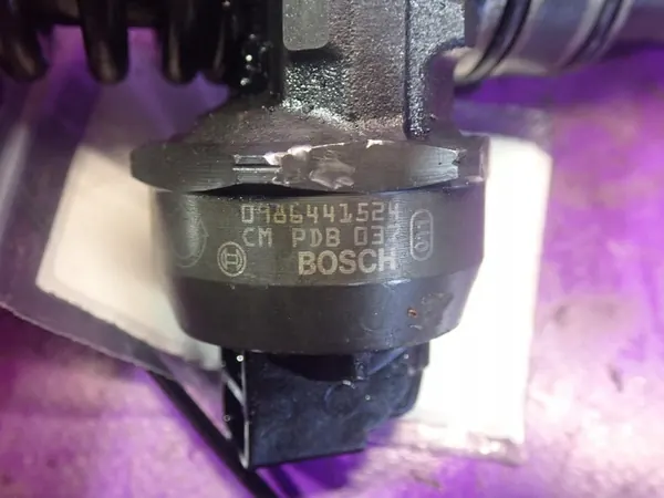 AUDI A4 B7 04-08 2.0 TDI Iniettore 038130079QX image 5