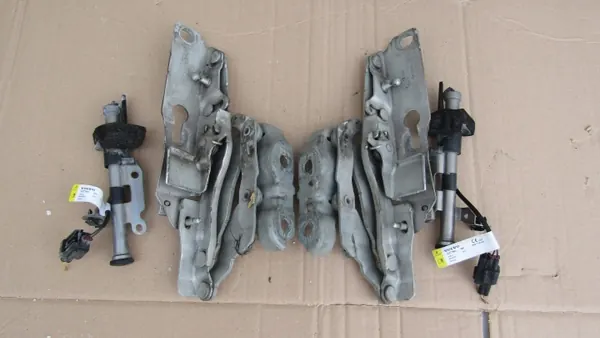 OEM 726 Konepellin tukijouset Volvo V60 II 2019-2024 image 2