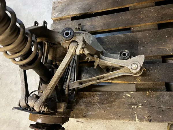 Snodo Ammortizzatore Posteriore Destro Porsche Carrera 911 996 image 3