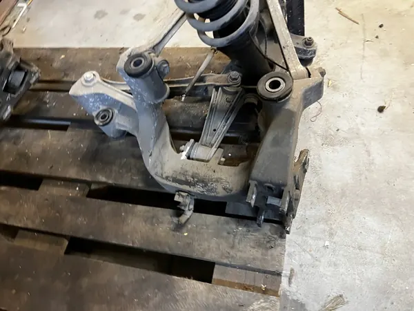 Snodo Ammortizzatore Posteriore Destro Porsche Carrera 911 996 image 6