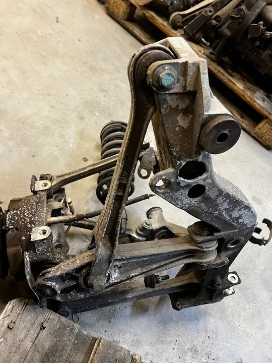 Snodo Ammortizzatore Posteriore Destro Porsche Carrera 911 996 image 9