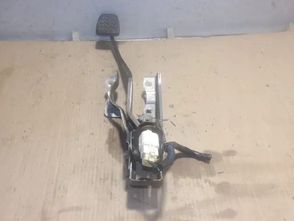 Bremspedal OEM PEDAŁ HAMULCA KOŃ-24 für Toyota Yaris image 2