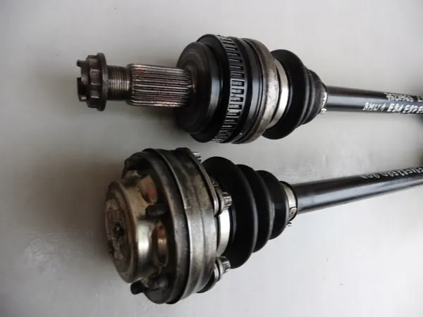 Vänster bakaxel BMW 1 E81 E87 E90 E91 2.0D image 5