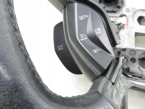 Volant Ford Focus MK3 d'occasion OEM AM513600DE3ZHE image 3