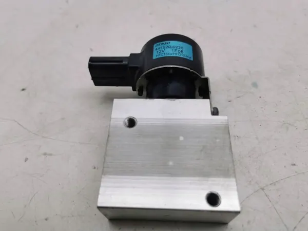 Renault A/C Expansionsventil OEM 4475200220 - Gebraucht image 2
