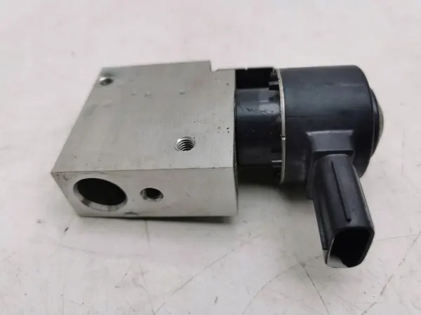 Renault A/C Expansionsventil OEM 4475200220 - Gebraucht image 4