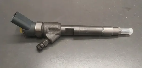 Smart Fortwo II 0.8 CDI Injektor A6600700387 image 3