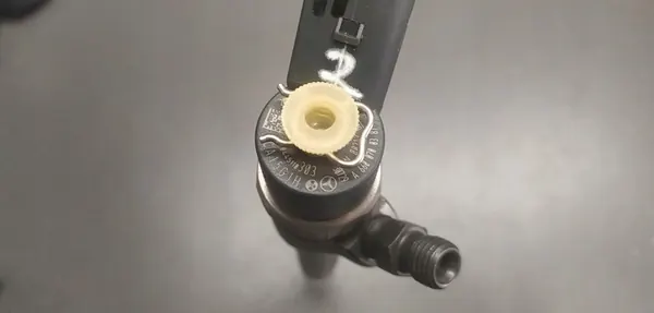 Smart Fortwo II 0.8 CDI Injektor A6600700387 image 6