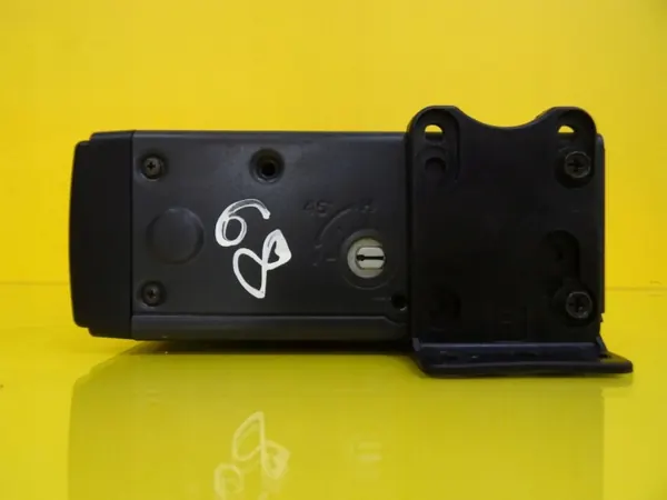 CD-vaihtaja OEM DRC9848 Mercedes W202:lle image 4