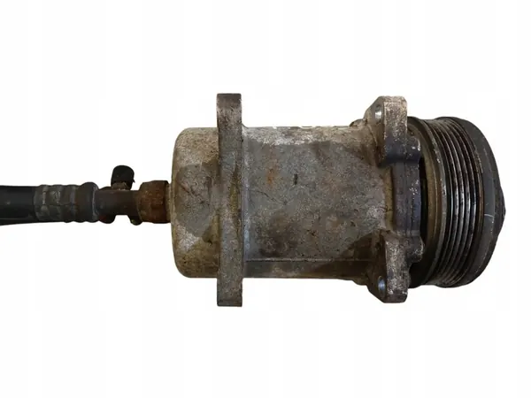 Compresseur de Climatisation Peugeot 605 3.0V6 B image 3