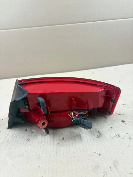 Luz trasera izquierda Audi A5 I 8T Coupé 2007-2011 OEM image 2