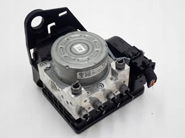 Pompe ABS OEM 5WA614517CF pour VW Golf VIII image 2