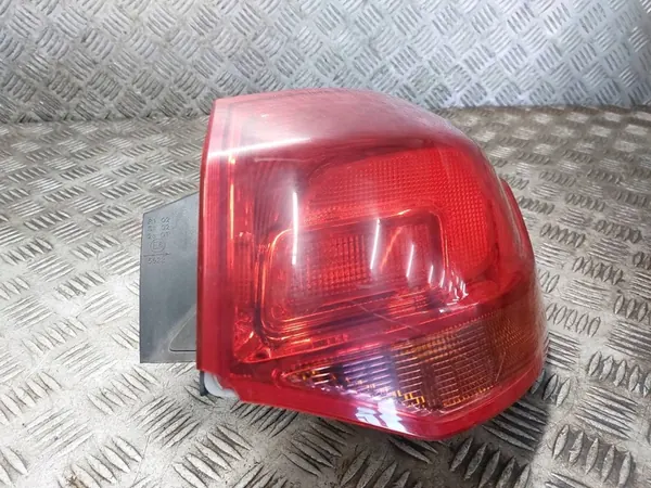 OPEL ASTRA IV J Kombi Höger Bakljus 13282243 image 2