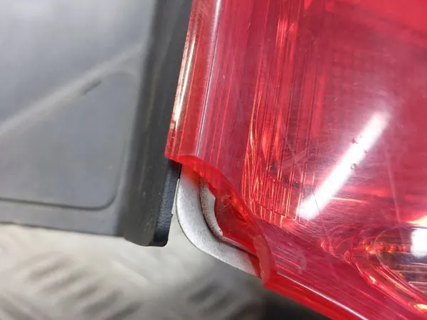 OPEL ASTRA IV J Kombi Höger Bakljus 13282243 image 3