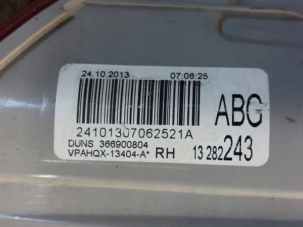 OPEL ASTRA IV J Kombi Höger Bakljus 13282243 image 5