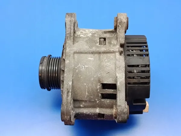 VW PASSAT B5 1.9TDI Vaihtovirtageneraattori 120A VALEO 028903029E image 3