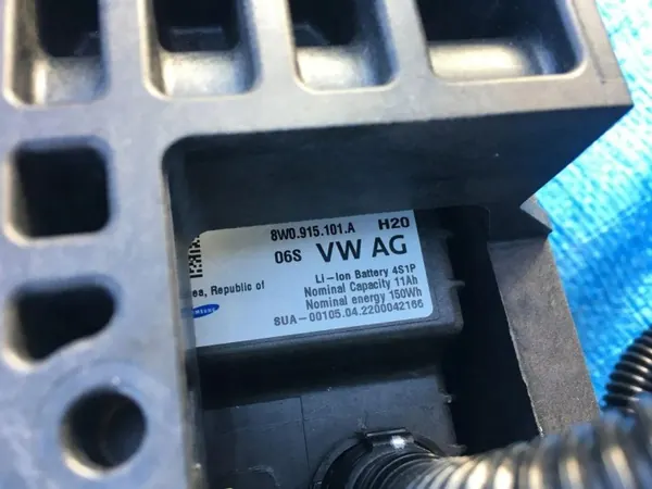 Audi Q5 reservbatteri OEM 8W0915101A - 1Ah image 4