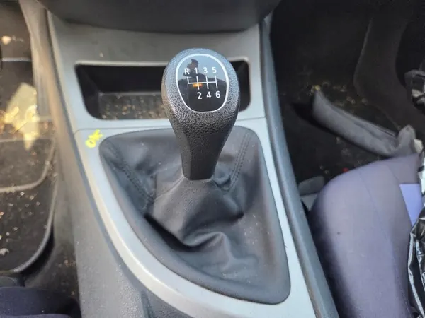 BMW E87 Versnellingspookhoes - OEM Onderdeel image 2