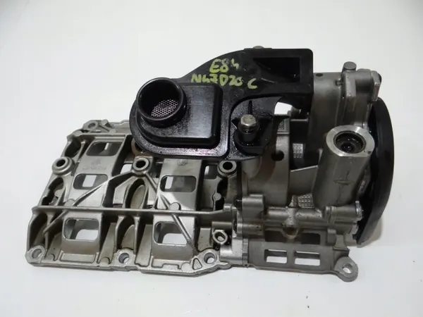 Pompe à huile BMW d'occasion OEM 8508629 pour X1 E84 N47 image 2