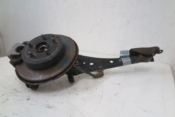 Pivot de direction arrière droit OEM ZWROTNIARAV4 Toyota image 4