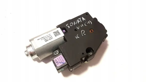 Moteur de toit ouvrant Hyundai OEM 81671C1000 - Occasion image 7