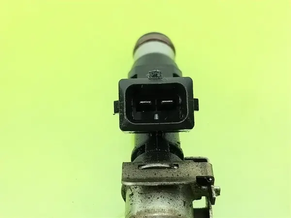 Riel de inyección OEM 55577580 para Opel Zafira C 1.4T image 8