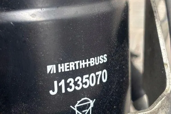 Fuel Filter Housing PEUGEOT 4008 1.8L diesel 2013 J1335070 image 4