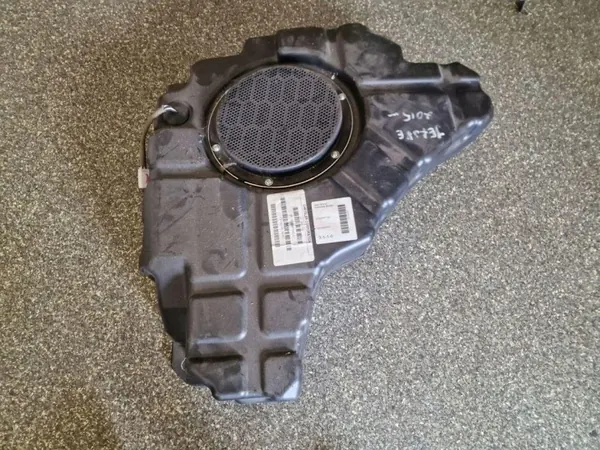 Jeep Cherokee ljudsystem OEM 05064610AC 3.6L 2013 image 2