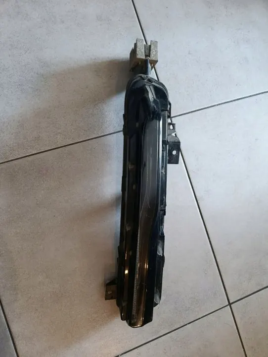 Volvo V40 II Frontstoßstange LED DRL Leuchte OEM 31395920 image 4