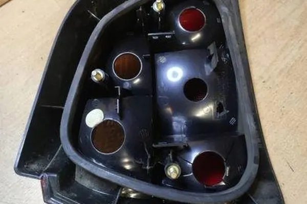 Lámpara trasera derecha RENAULT MEGANE II ESTATE 7700428321 image 4