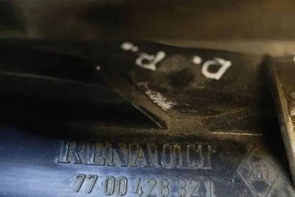 Lámpara trasera derecha RENAULT MEGANE II ESTATE 7700428321 image 5