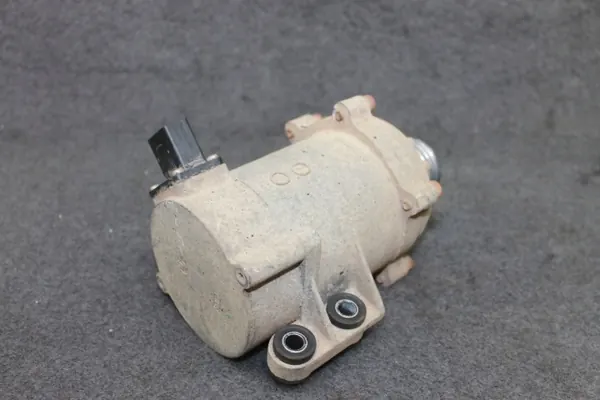 BMW N20 extra vattenpump OEM 7597715 image 3