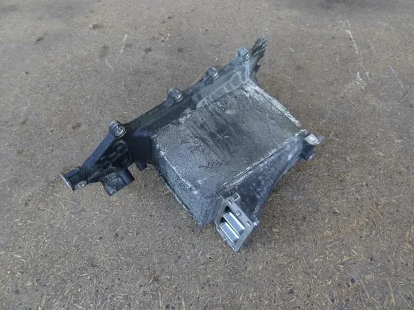 AUDI A3 8V GOLF VII LEON III 2.0 TDI Coletor de admissão 04L129766S image 3