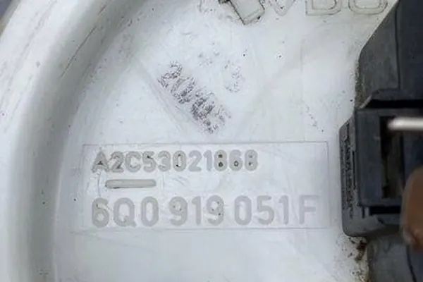 Brandstofpomp SKODA FABIA I 600919051F 1.2L benzine image 2