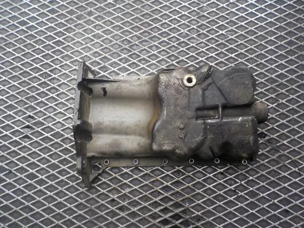 OPEL ASTRA J Oljetunna 55562729 55568035 image 2