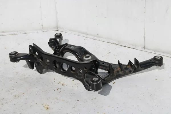 Audi A4 A5 Hinterachsschwinge OEM bt-cars-35335 image 3