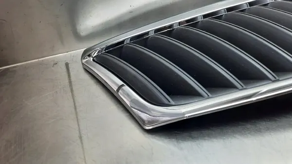 Grill Skoda Octavia II Lift 08-13R OEM 1Z0853668A image 6