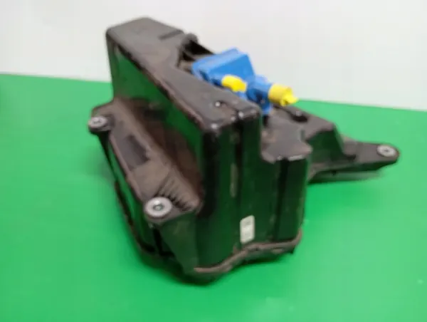 Audi AdBlue-tank & Pump OEM 4067403AK - Begagnad image 3
