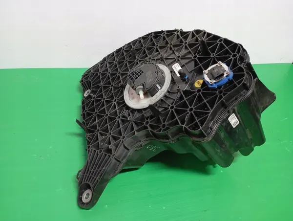 Audi AdBlue-tank & Pump OEM 4067403AK - Begagnad image 6