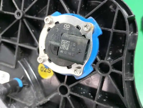 Audi AdBlue-tank & Pump OEM 4067403AK - Begagnad image 9